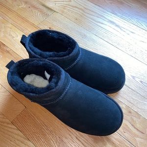Black Mini Uggs